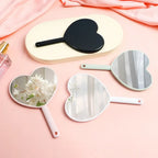 Love Makeup Mirror Handheld Makeup Mirror New Makeup Mirrors Sweet Girl Style Suitable for Carrying Around